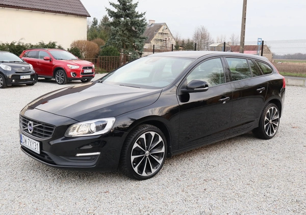 Volvo V60 cena 58500 przebieg: 184000, rok produkcji 2017 z Złotów małe 232